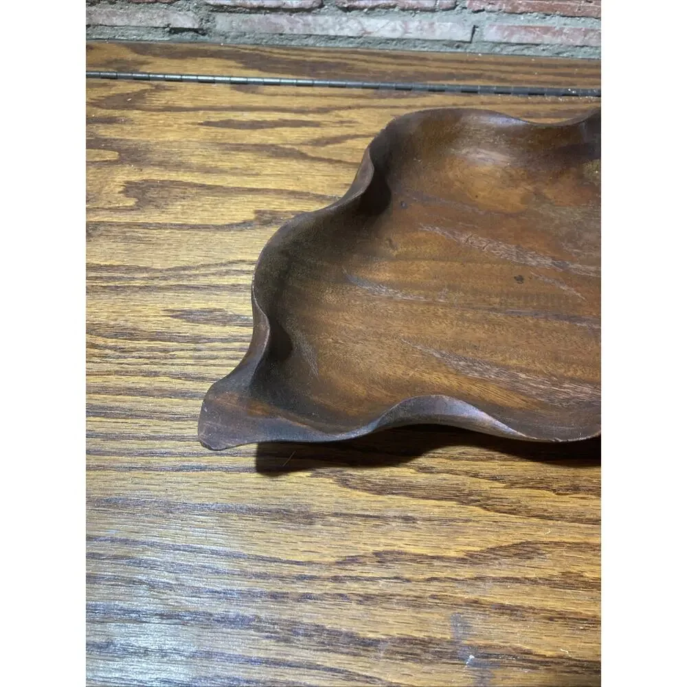 Leaf shape Bowl Woods of Hawaii Monkey Pod Honolulu's Finest at Waikiki 10
